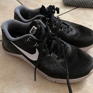 Nike Metcon v02 Gently Used W7.5